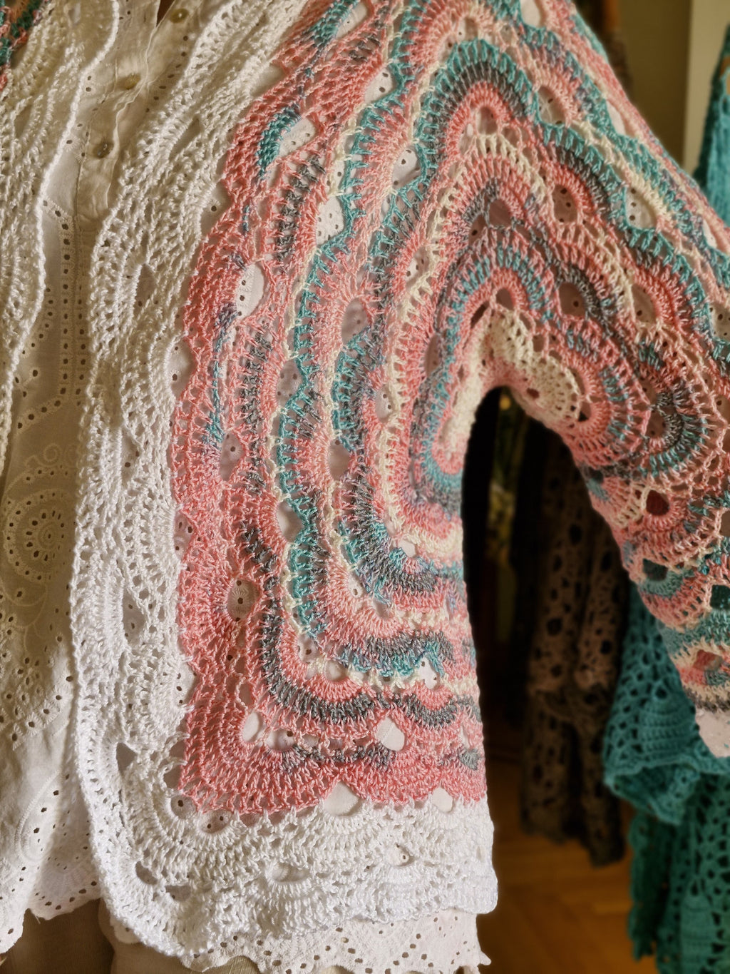 Vintage Parfait Cardigan